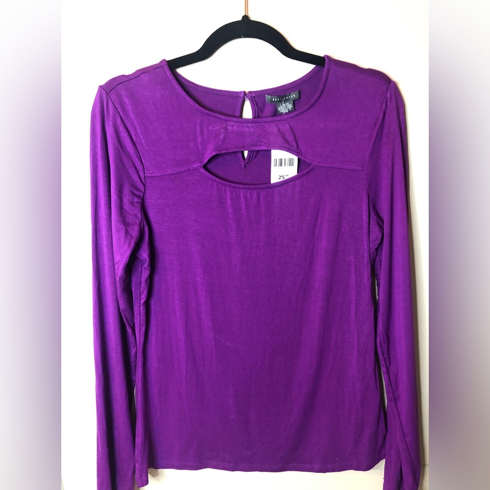 Suzy Shier blouse with cut out